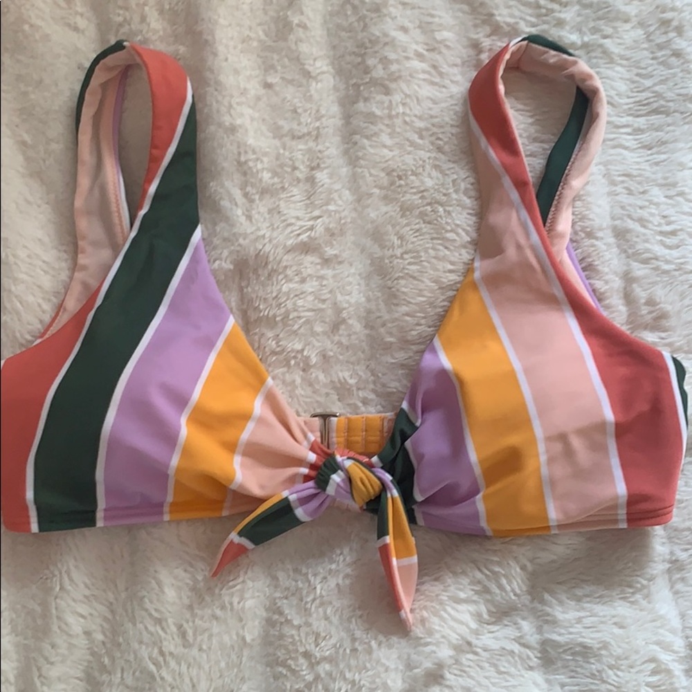 Hollister knot bikini with bow sides on bo…